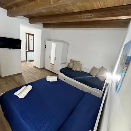 Center Apartment *