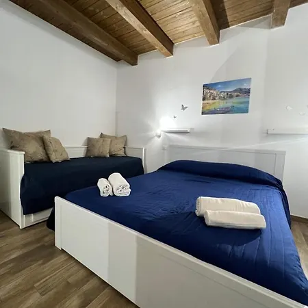 Center * Cefalu