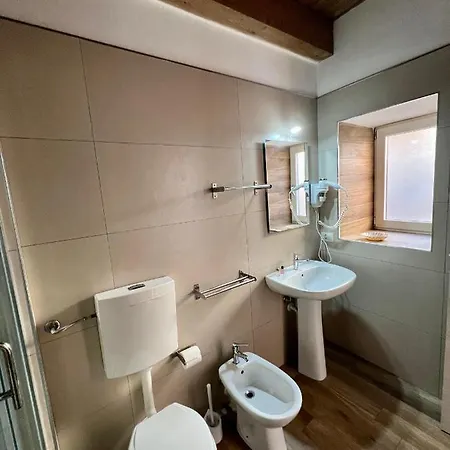 Apartment Center *